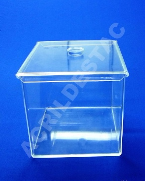 Potes de Acrílico para alimentos secos a granel em Docerias 30 x 30 cm (alt x base) - 27,0 L